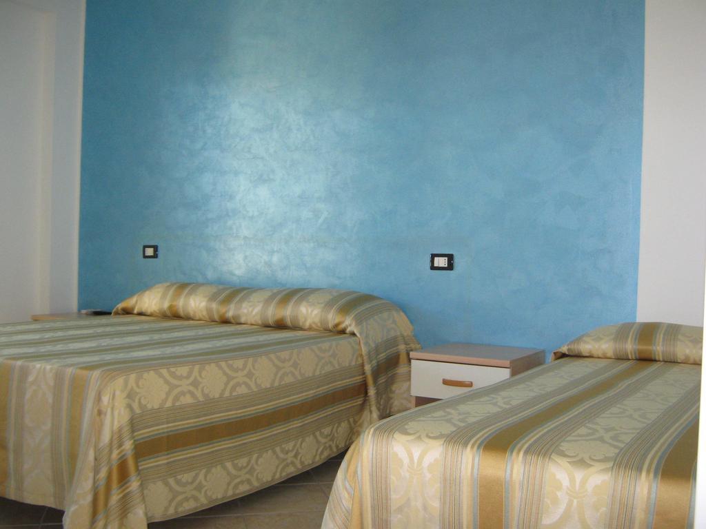 Bed And Breakfast Cirelli Scalea Room photo